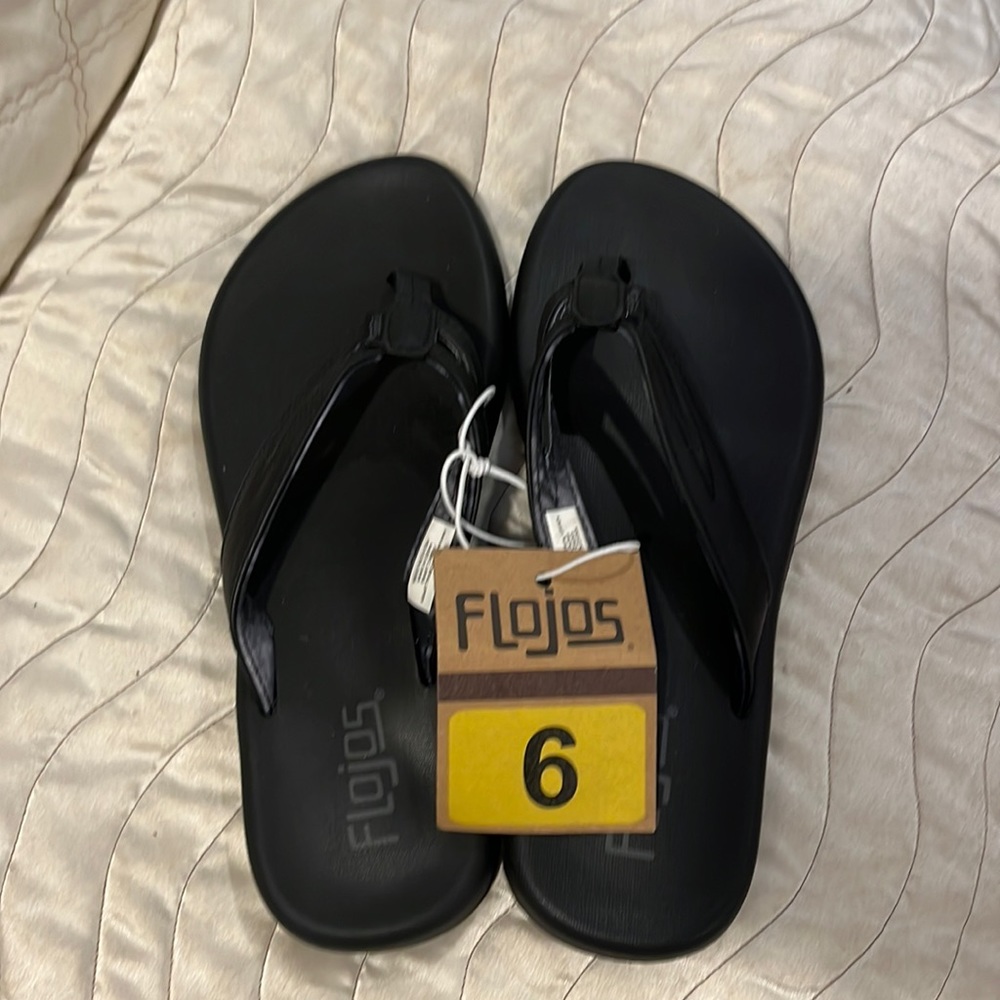 Flojos flip flops